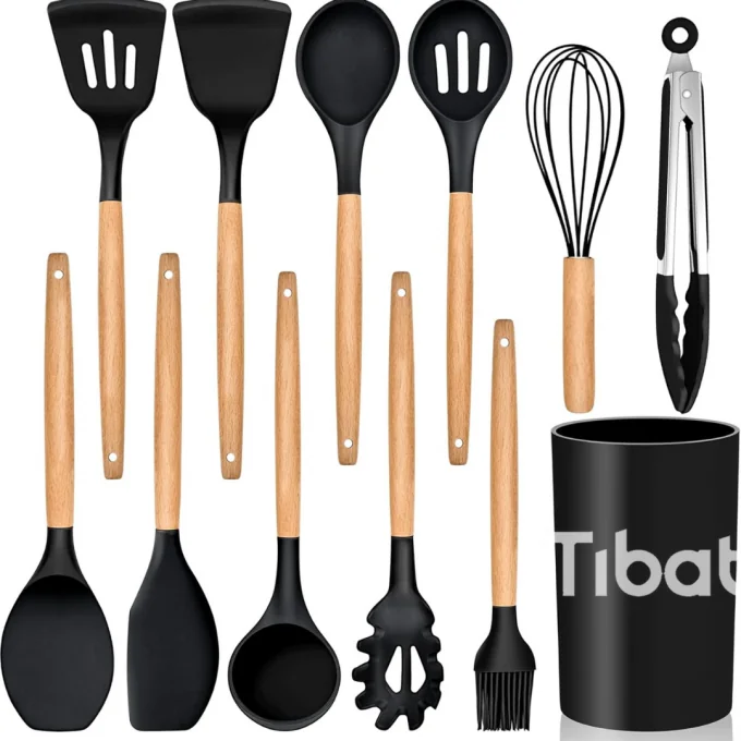 طقم أدوات مطبخ بيد خشب